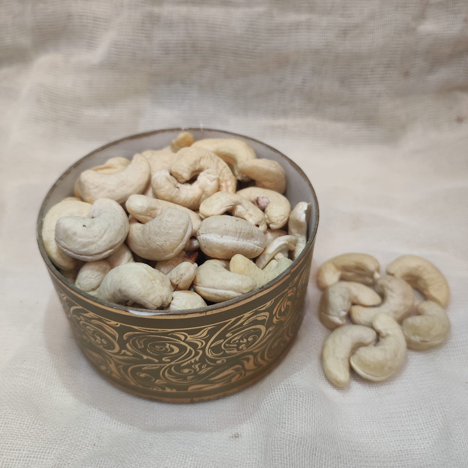 White Premium Big Size Kaju | Jumbo Cashews | Rich & Creamy